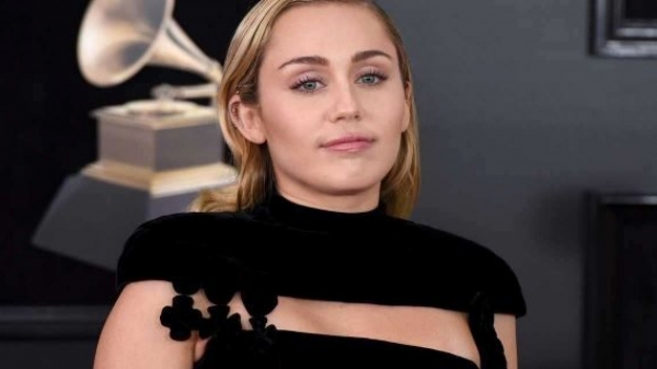 Miley Cyrus says she's in a 'healing place' after losing home in Southern California wildfire