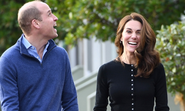 Celebrity daily edit: Kate Middleton and Prince William host Xmas party, Robbie Williams' children visit Santa  - video