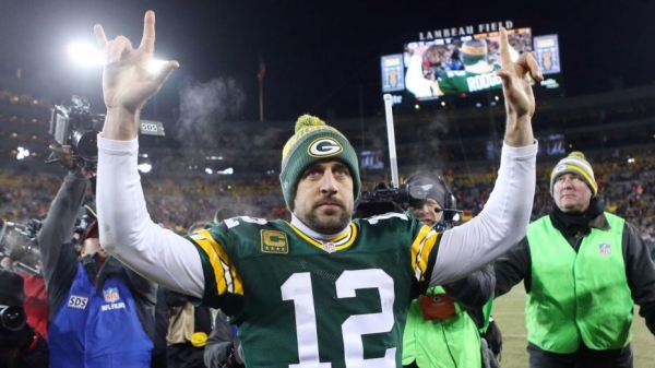 Aaron Rodgers ex Olivia Munn says it's 'amazing' he ended family feud
