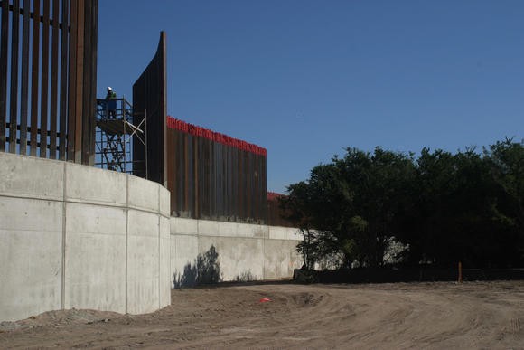 There’s No Real Difference Between Border Walls and Border Fences