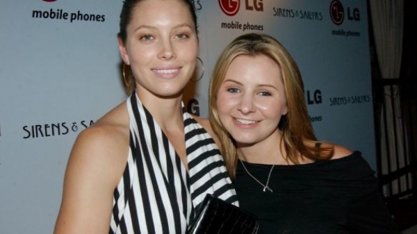 Beverley Mitchell says Jessica Biel helped her through miscarriage