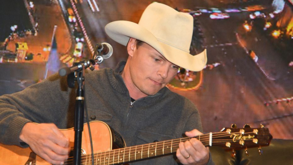 Country singer Ned LeDoux’s daughter, 2, dies in choking accident